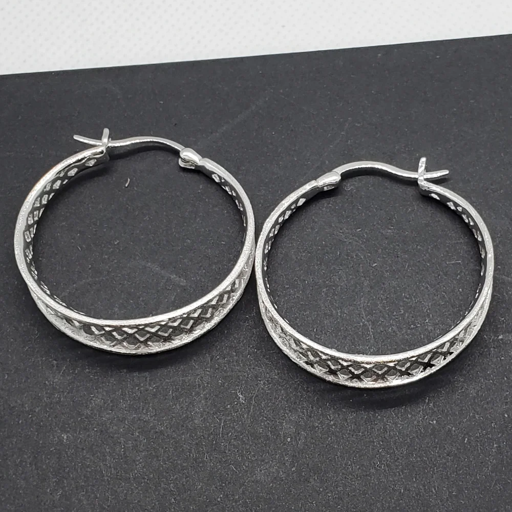Sterling Silver 925 Rhodium Plated Diamond Cut Snap-On Hoop Earring